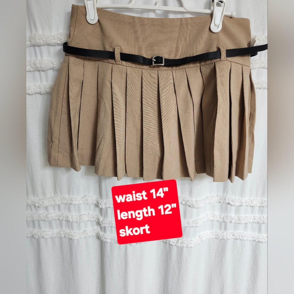 Nwt, Love Tree Tan Pleated Skort.Final Price